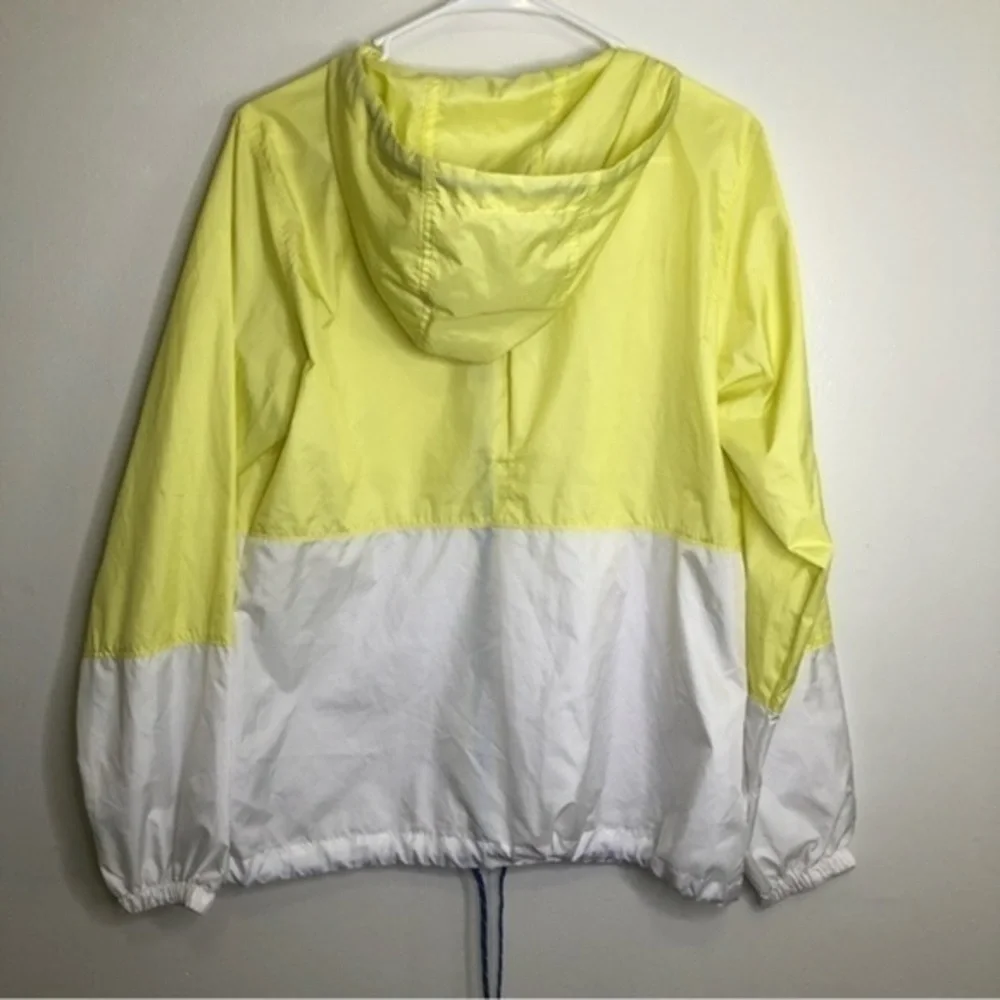 Columbia Women’s Flash Forward Water Resistant Windbreaker Jacket